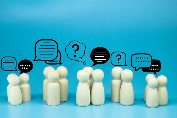 Comment les entreprises peuvent-elles utiliser les réseaux sociaux pour améliorer la communication interne ?